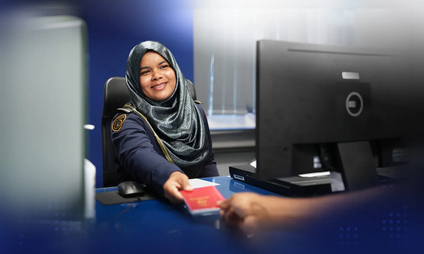 ބުކްލެޓުތައް ގެނެސް، ކުރިއެކޭ އެއްގޮތަށް ޕާސްޕޯޓުގެ ޚިދުމަތް ފަށައިފި