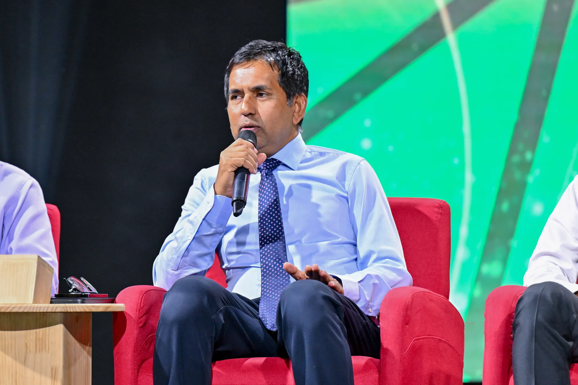 އިކޮނޮމިކް މިނިސްޓަރު ސައީދު އަހާ ފޯރަމްގައި... ފޮޓޯ: ރައީސް އޮފީސް