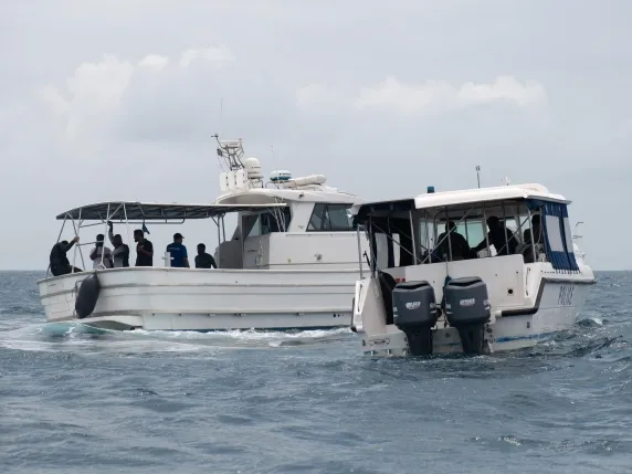 ކޭވްގައި ތާށިވި ޑައިވަރުން ހޯދުމުގެ އޮޕަރޭޝަން: ބާކީ ތިބި ދެ މީހުންގެ ހަށިގަނޑުވެސް ނަގައިފި