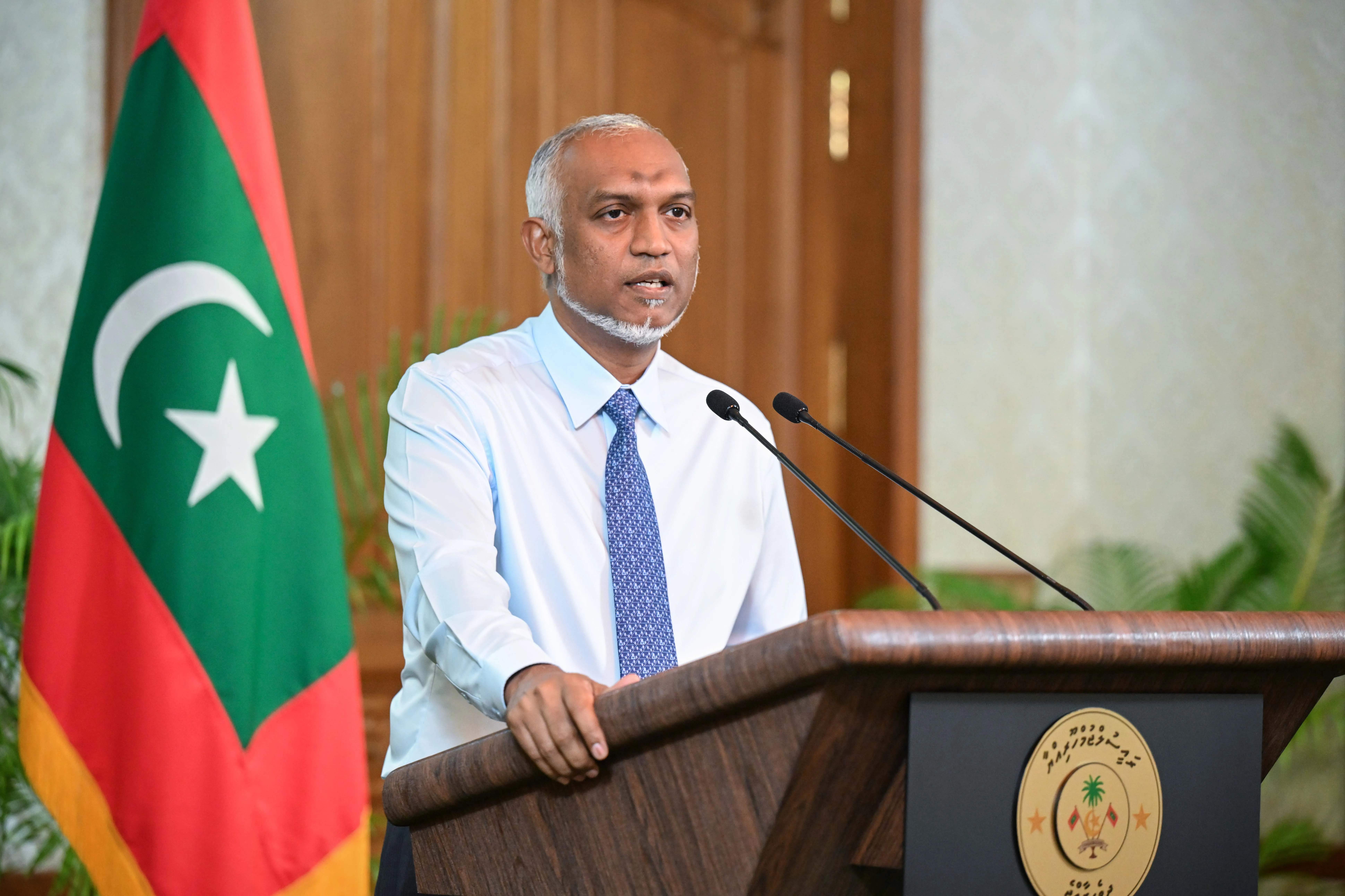 މިދިޔަ ސަރުކާރުން ނަގާފައިވާ ލޯނުތަކުގެ ތެރެއިން 50 މިލިއަން ޑޮލަރުގެ ލޯނު ދައްކަވާފައިވާ ކަމަށް ރައީސުލްޖުމްހޫރިއްޔާ ވިދާޅުވެއްޖެ