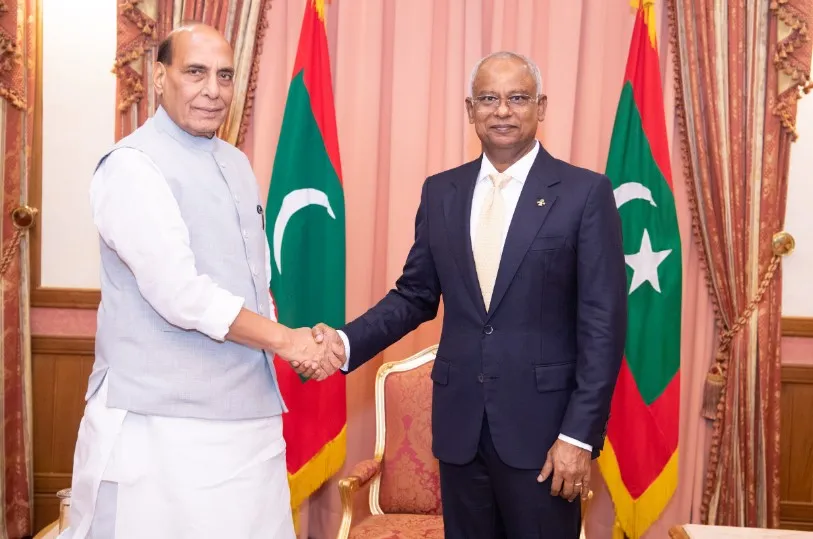 އިންޑިއާގެ ދިފާއީ ވަޒީރު ރައީސުލްޖުމްހޫރިއްޔާގެ އަރިހަށް އިޙްތިރާމުގެ ޒިޔާރަތެއް ކުރައްވައިފި