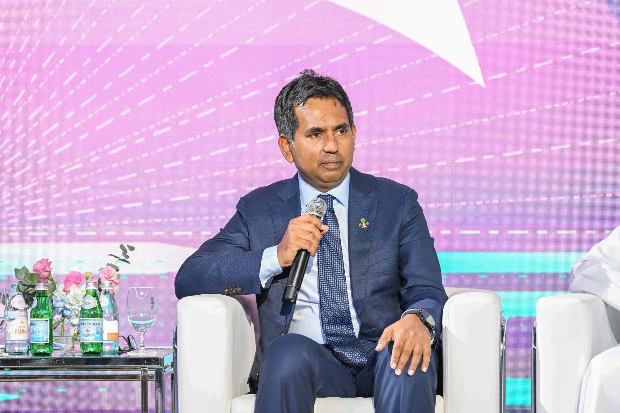 އިގްތިސާދީ ތަރައްގީ އާއި ވިޔަފާރިއާ ބެހޭ ވަޒީރު މުޙައްމަދު ސަޢީދު