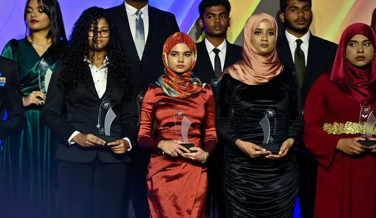 މަތީ އަރުތަވެރީންގެ އިނާމު މި މަހު 12 ގައި