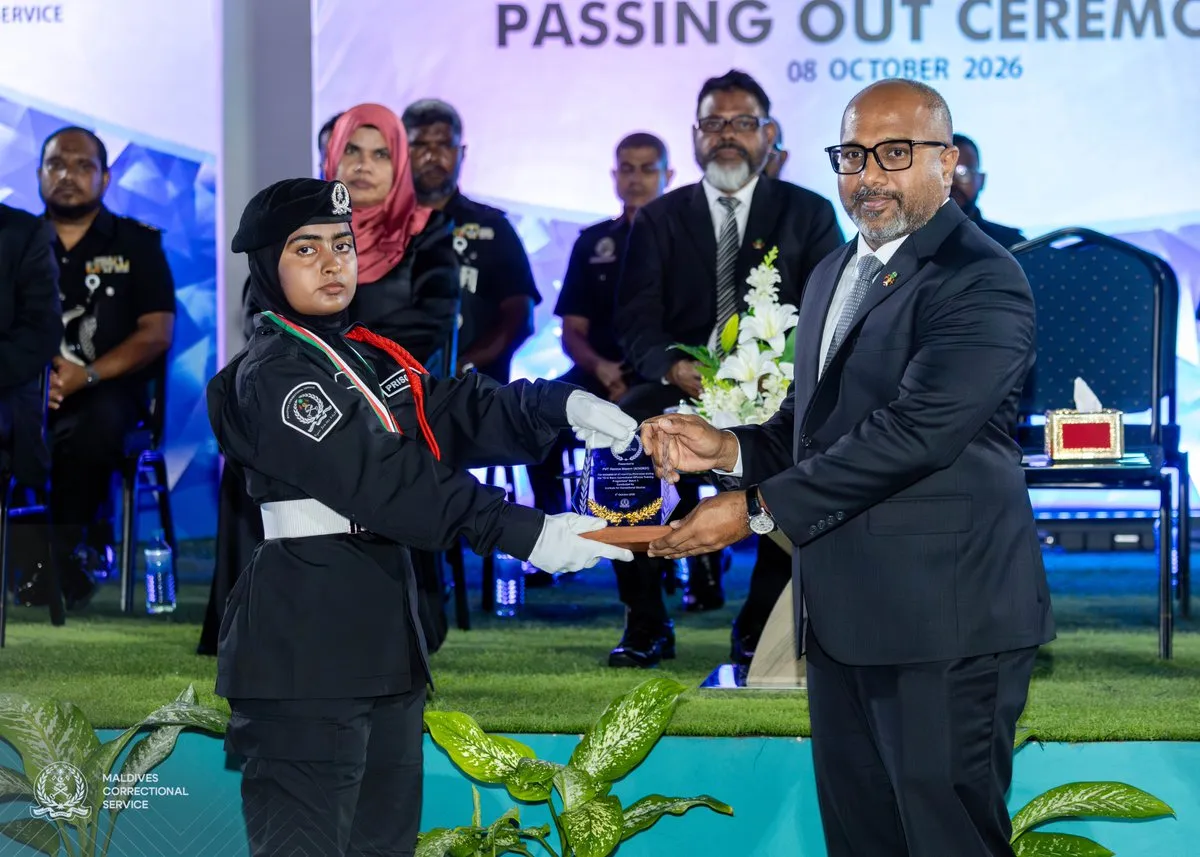 ގައިދީން އިސްލާހުކޮށް އަނބުރައި މުޖުތަމައަށް ނެރުމަކީ ކަރެކްޝަން އޮފިސަރުންގެ ޒިންމާއެއް: އިހުސާން
