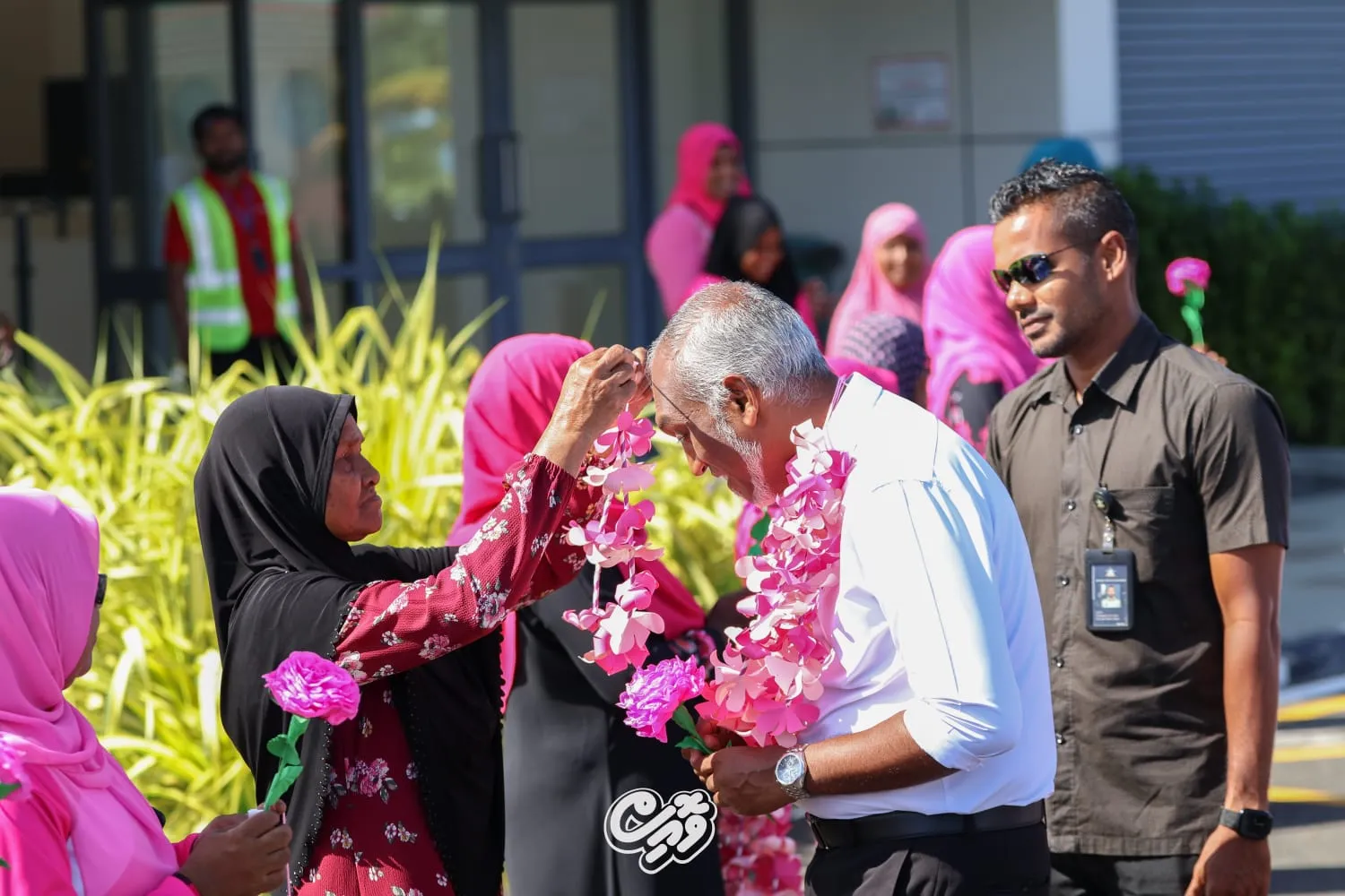 މާފާރުން މުޢިއްޒުއަށް ފިނިފެންމަލުގެ މަރުހަބާއެއް!