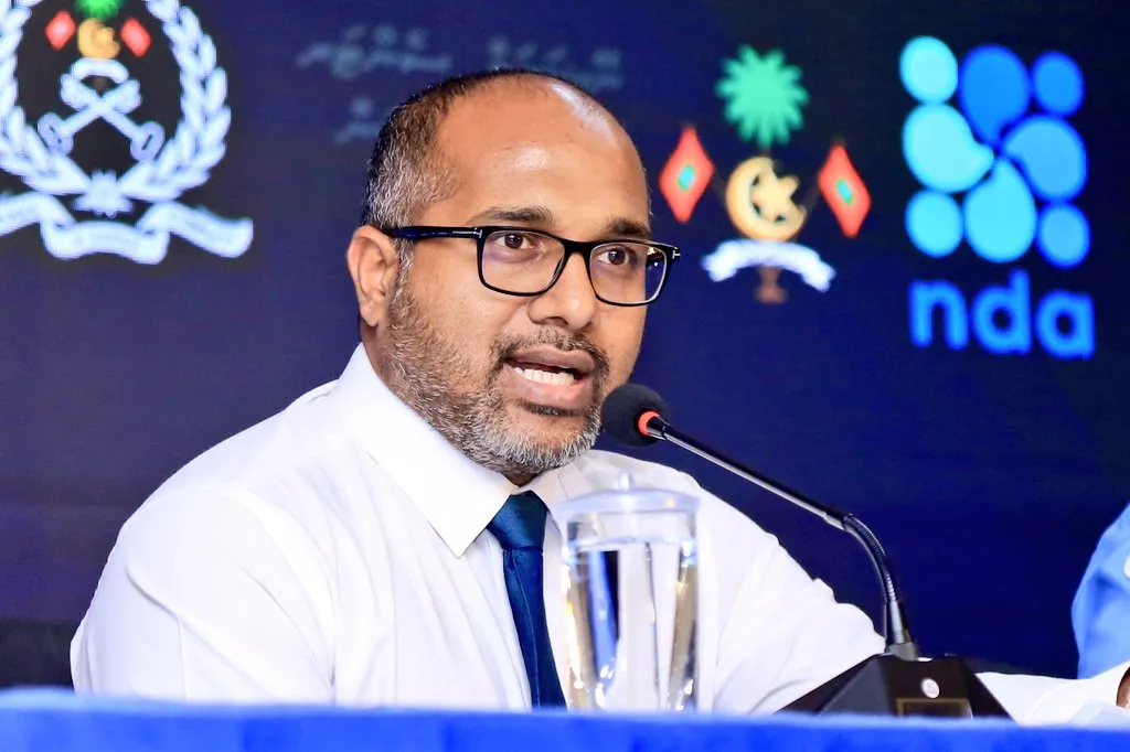 ދާޚިލީ ސަލާމަތާއި ފަންނިއްޔާތާ ބެހޭ ވަޒީރު އަލީ އިޙްސާން