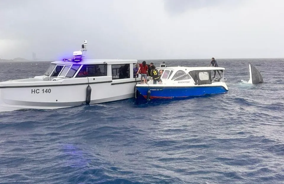 ބޯޓު ބަންޑުން ޖަހާލުމުން އެހީވަނީ: ފޮޓޯ/ އެމްއެންޑީއެފް