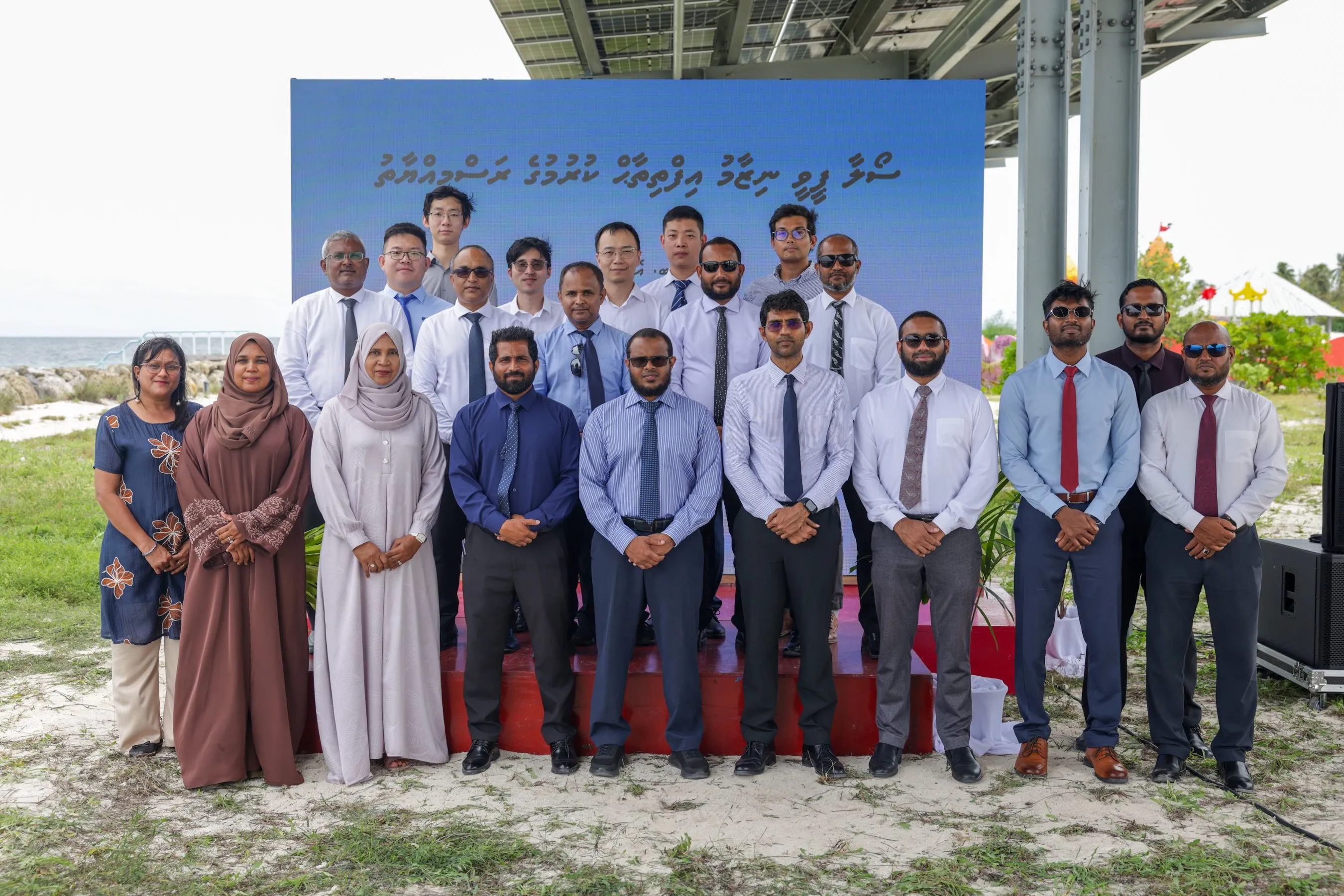 އޭދަފުށީގައި ސޯލާ ހަކަތައިގެ ނިޒާމެއް ވަޒީރު ޢަލީ ޝަރީފު އިފްތިތާޙުކޮށްދެއްވައިފި