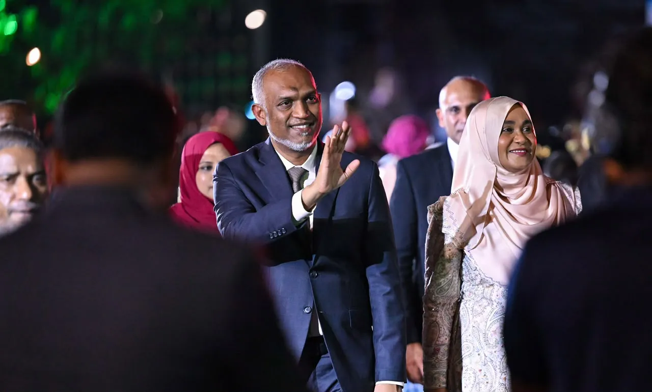 ކުރީ ސަރުކާރުން ނެގި 150 މިލިޔަން ޑޮލަރުގެ ލޯނު ދައްކައި ހަލާސްކޮށްފި