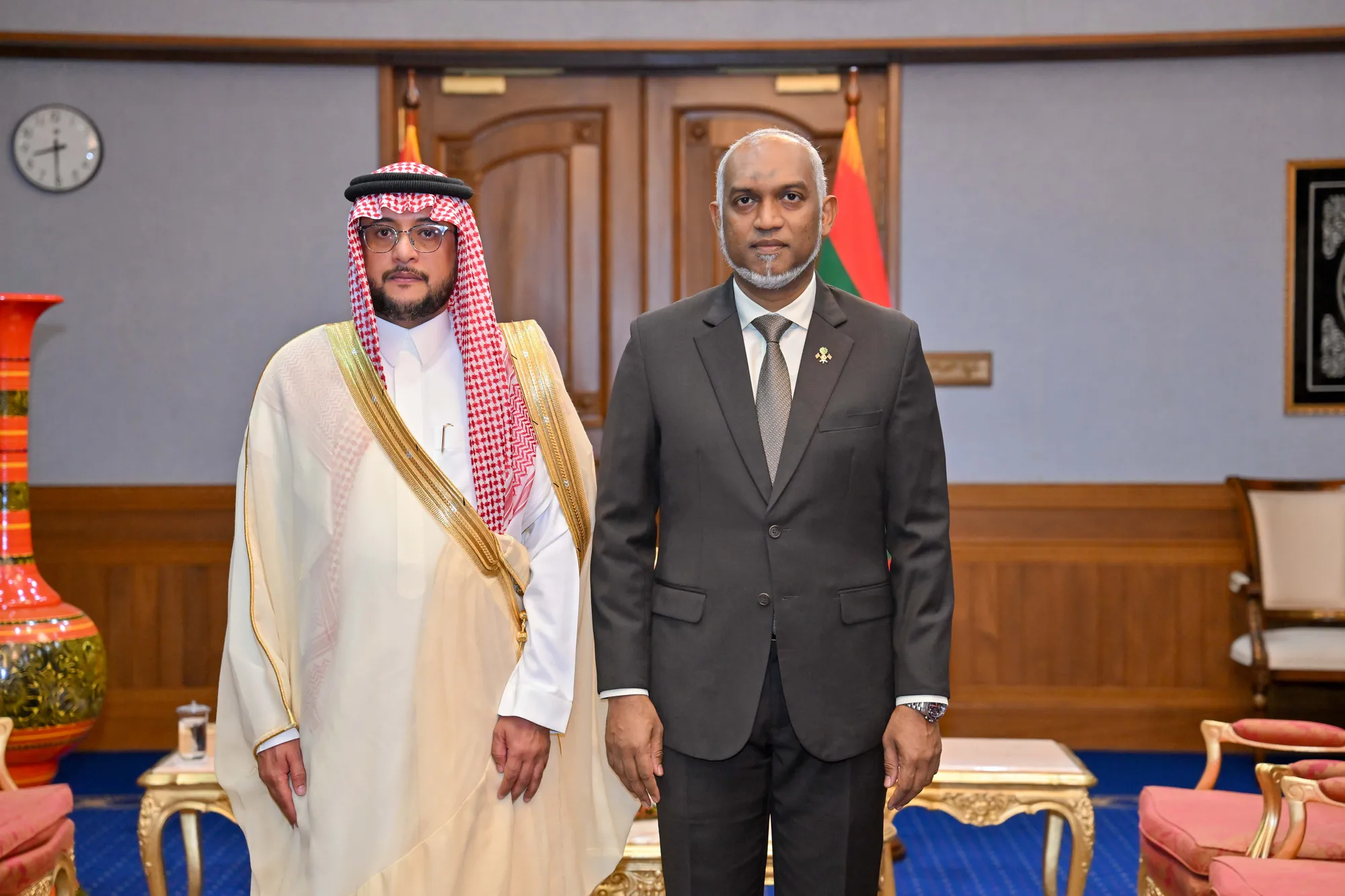 ސައުދީގެ އައު ސަފީރު ފަތްކޮޅު އެރުވުން -- ފޮޓޯ: ރައީސް އޮފީސް