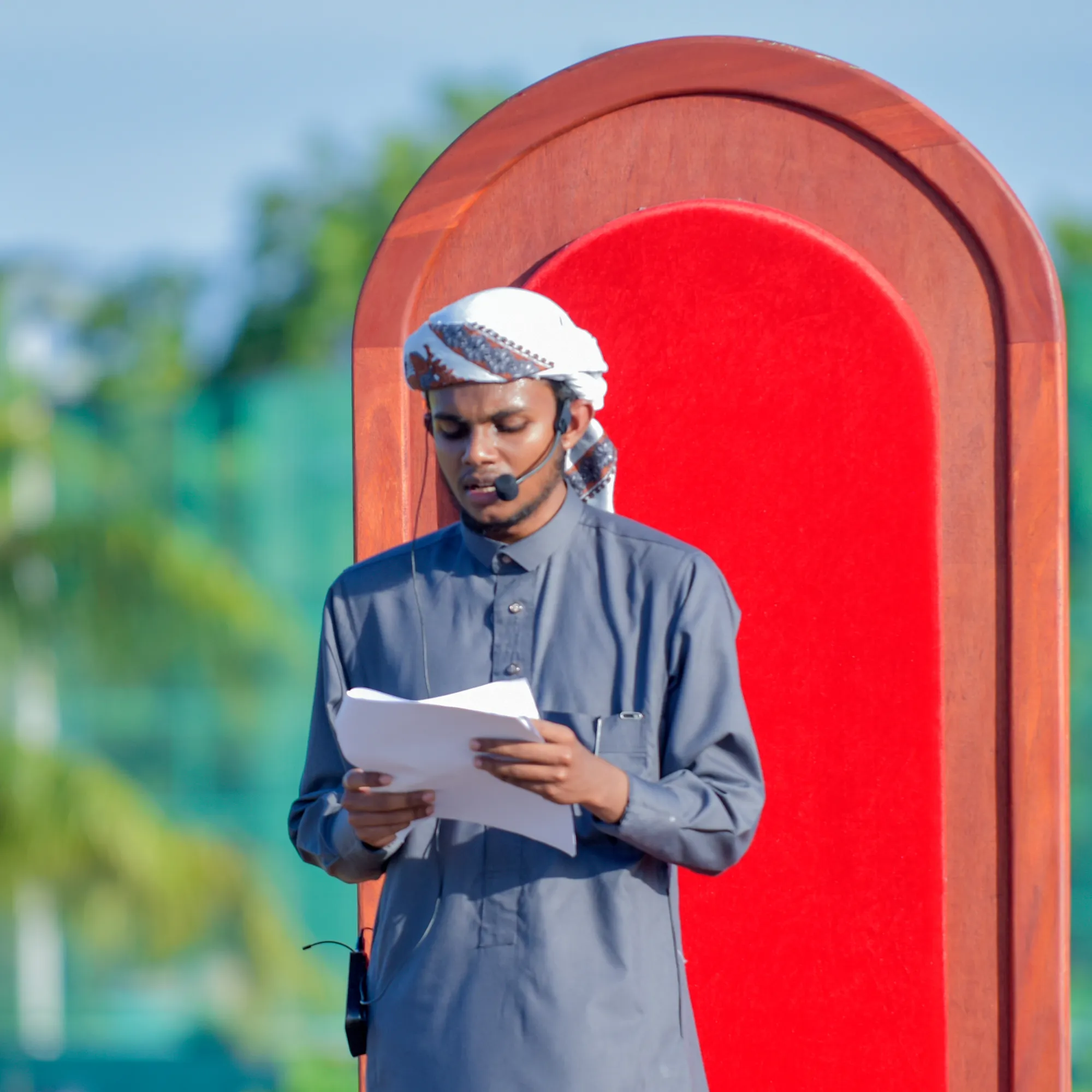 ޢީދުގެ އުފާ ފާޅުކުރުމުގައި އެހެން ދީންތައް ކޮޕީކުރުން ދޫކޮށްލަން ޖެހޭ: ޢީދު ޚުޡުބާ