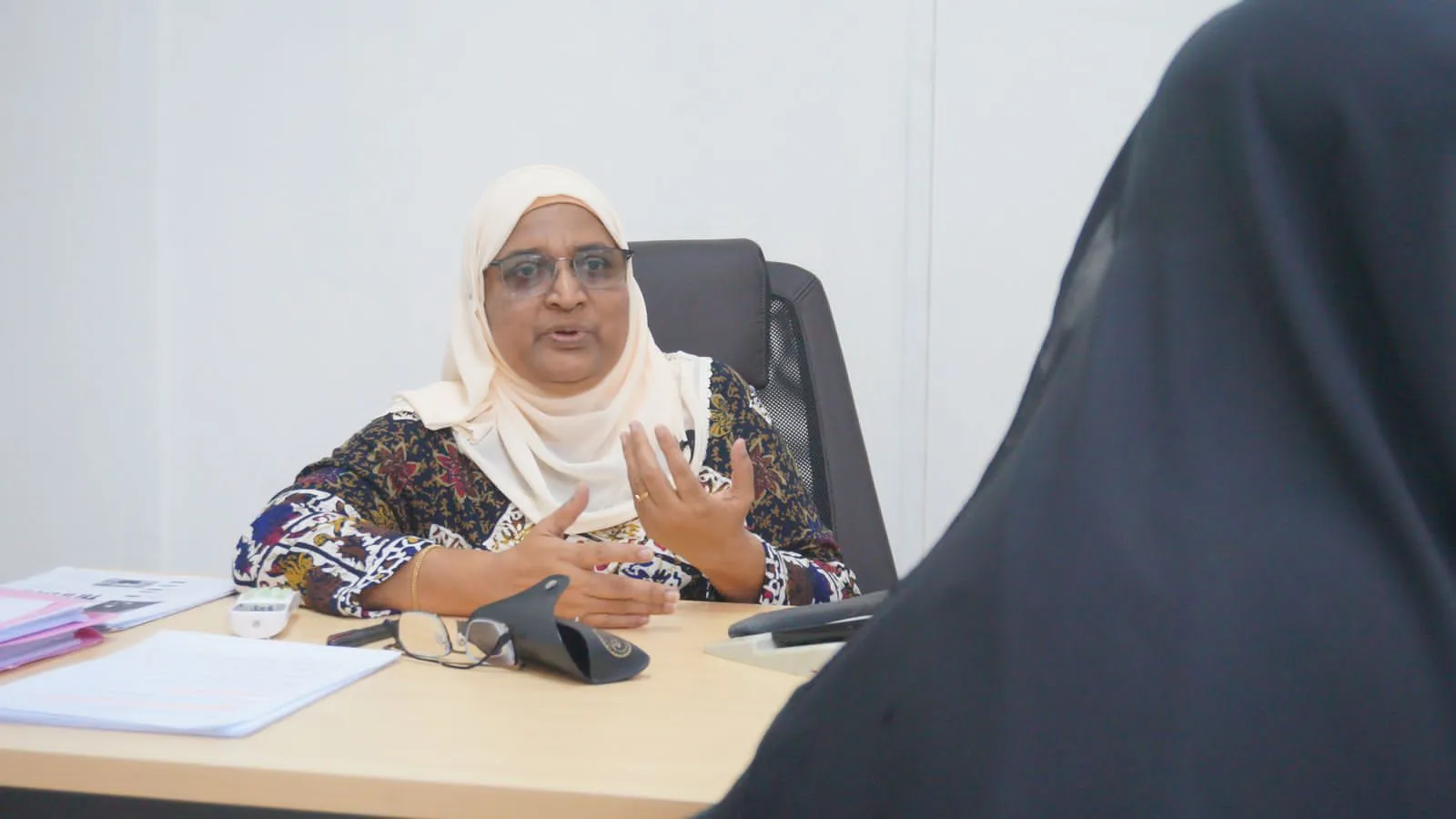 މޫނު ބުރުގާ އެޅިޔަސް ތަފާތުކުދިން ތަކެއްގެ ގޮތަށް ޢަމަލުކުރެވިގެންނުވާނެ: ޢާޒިމާ