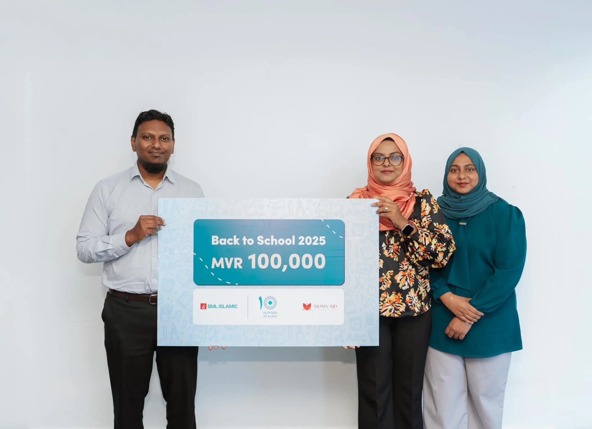 BML Islamic Donates MVR 100,000 to MOMS Aid’s ‘Back to School’ Campaign