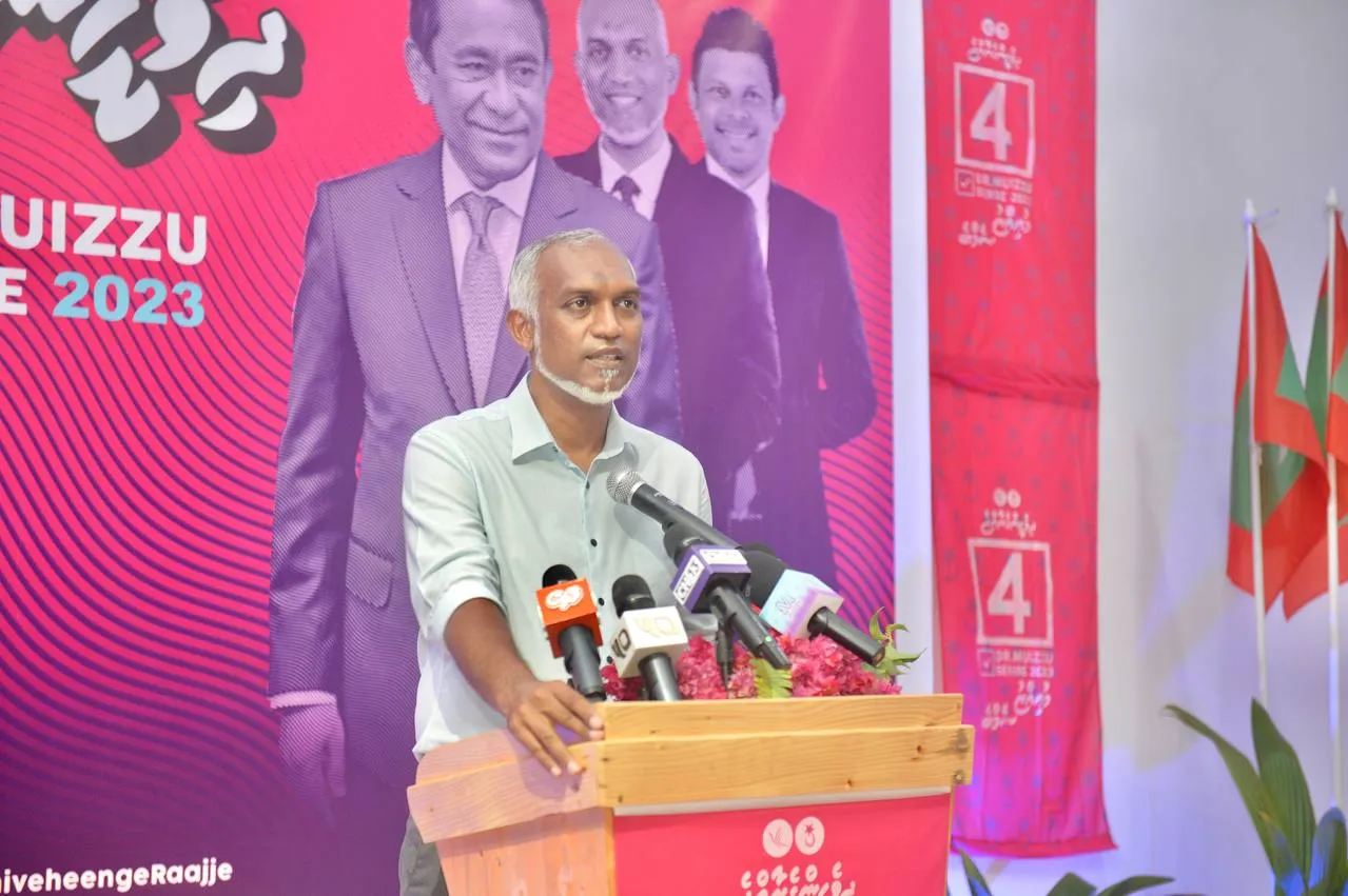 މި ސަރުކާރުން ވަނީ ޚާރިޖީ އަޅުވެތިކަމެއްގެ ތެރެއަށް ޤައުމު ދުއްވާލާފައި: ޑރ މުއިއްޒު