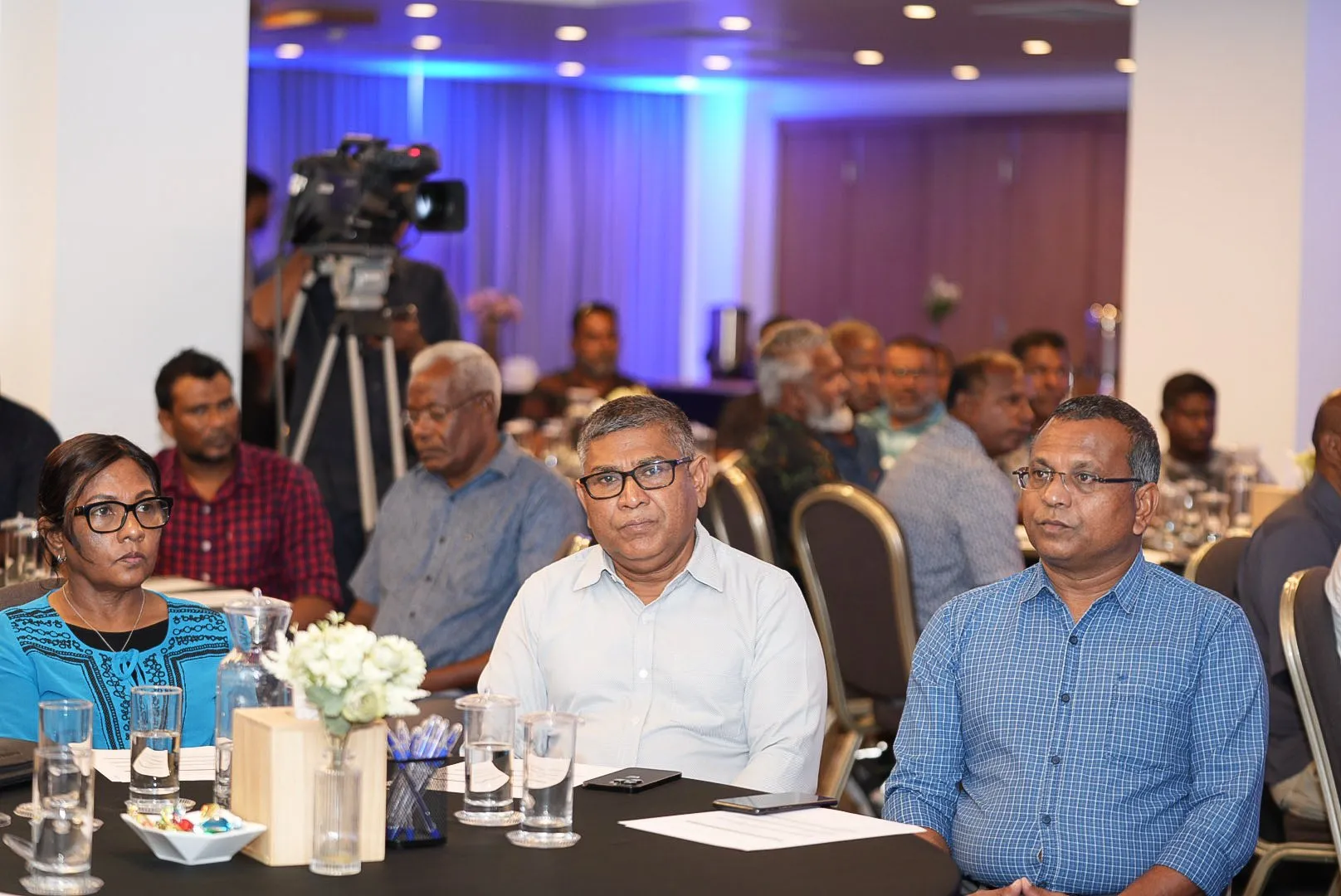 މަސްވެރިންގެ ކަނބޮޑުވުންތަކާއެކު މަސްވެރިންގެ ގުންޒަރު ފަށައިފި