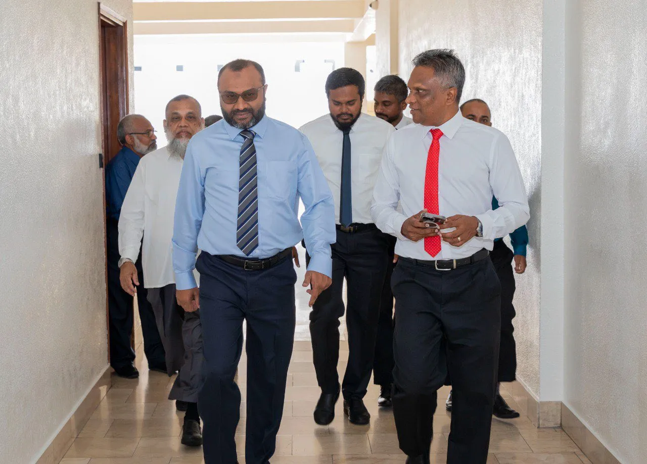 މޭޔަރު އާޒިމާއި މިނިސްޓަރު ޑރ.ޝަހީމް-- ފޮޓޯ: އިސްލާމިކް މިނިސްޓްރީ