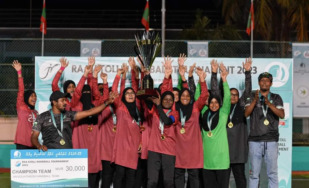 މެޗަކުން ބަލިނުވެ, އަނގޮޅިތީމު ޗެންޕިއަންކަން ހޯދައިފި