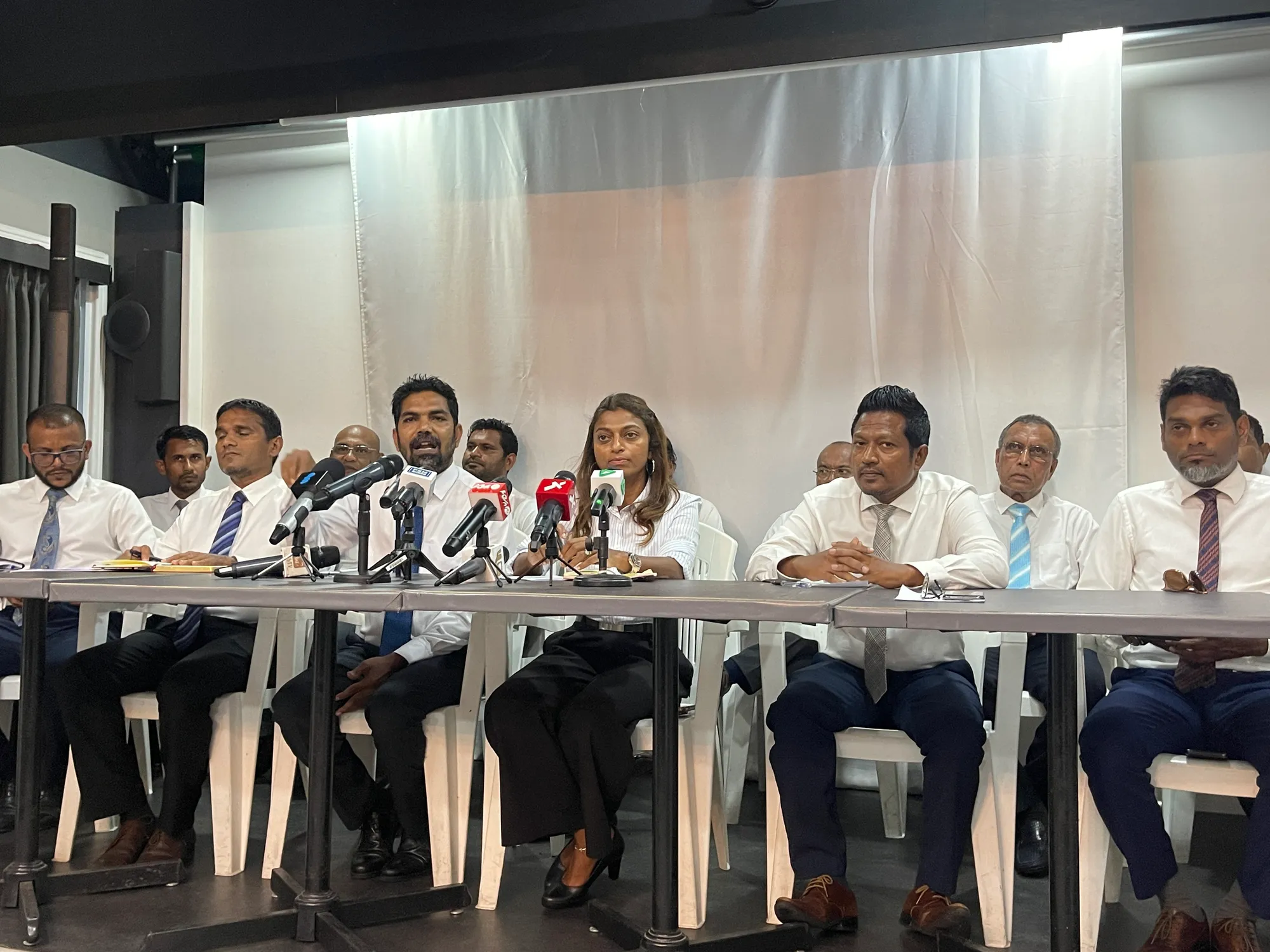 ފިކުރެއްގެ ދިރުމުން ރިޔާސީ އިންތިޚާބުގައި ވާދަކުރަނީ