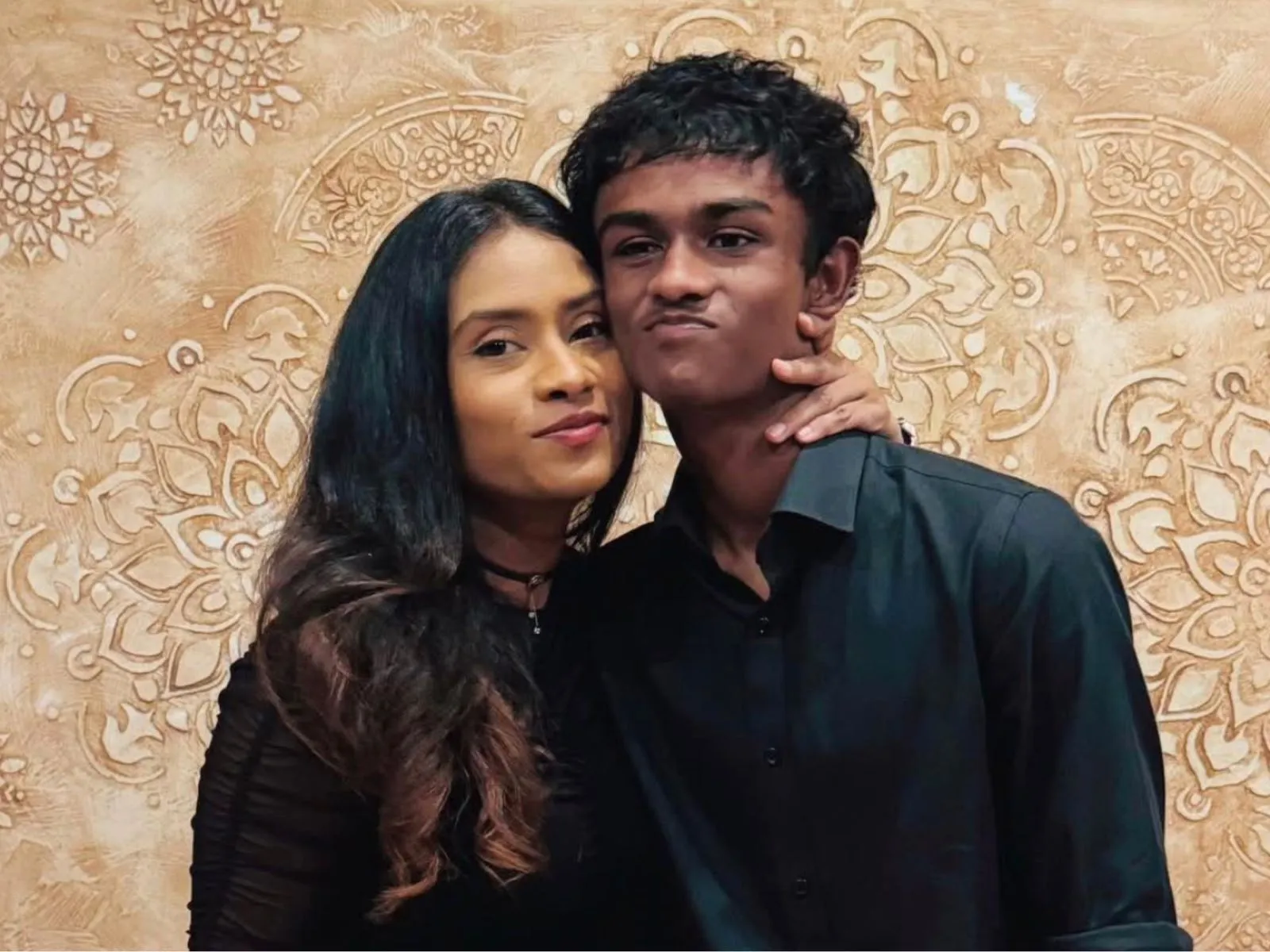 އަޝްފާއާ އޭނާގެ ދަރިފުޅު: އަލްސަން ވަކިވިތާ މިއަދަށް މަހެއް ވަނީ ވެފައި