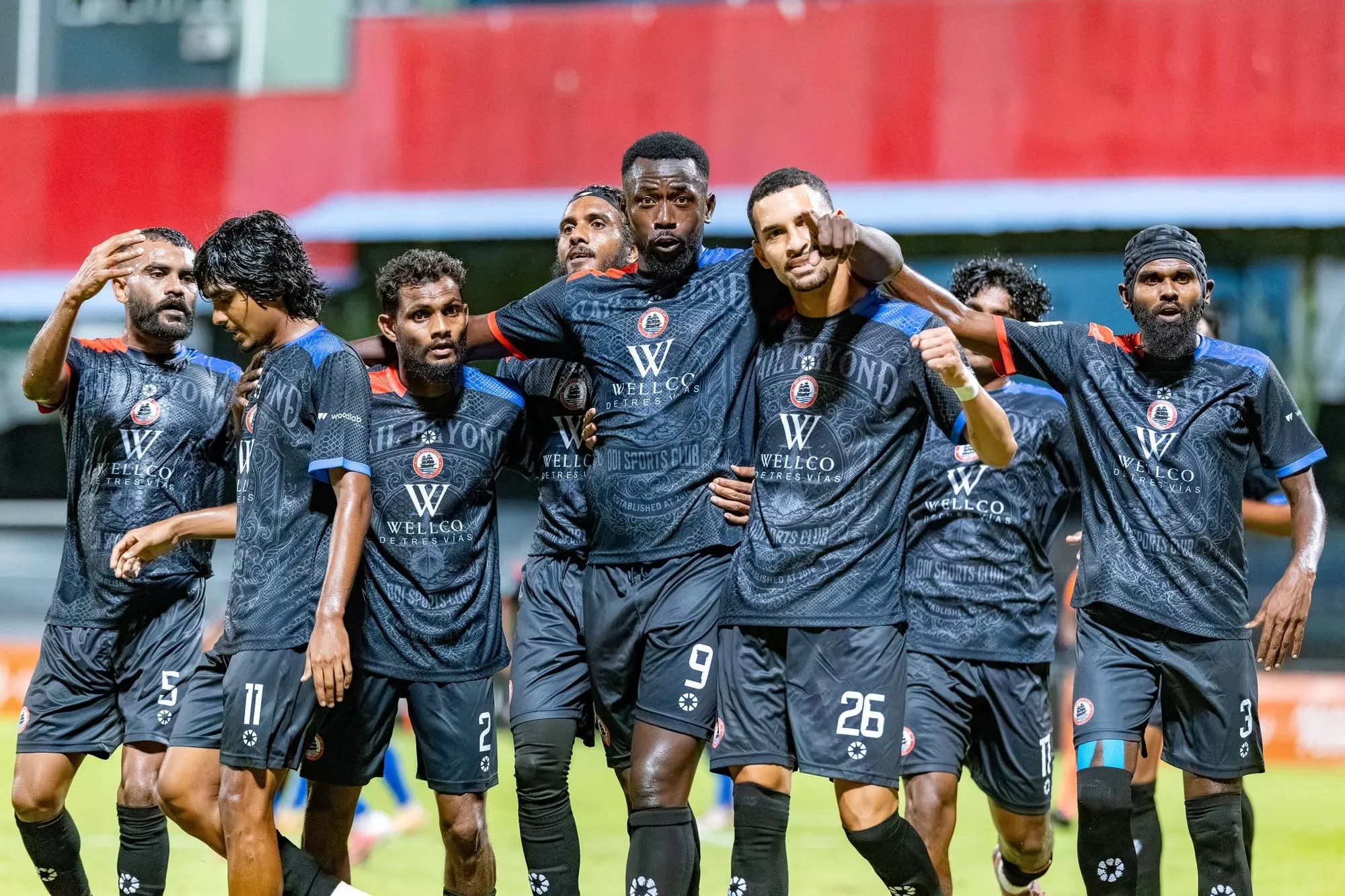 ލޫސިއާނޯގެ އިރުޝާދުގެ ދަށުން އޮޑި ކުޅުނު ފުރަތަމަ މެޗުން މޮޅެއް