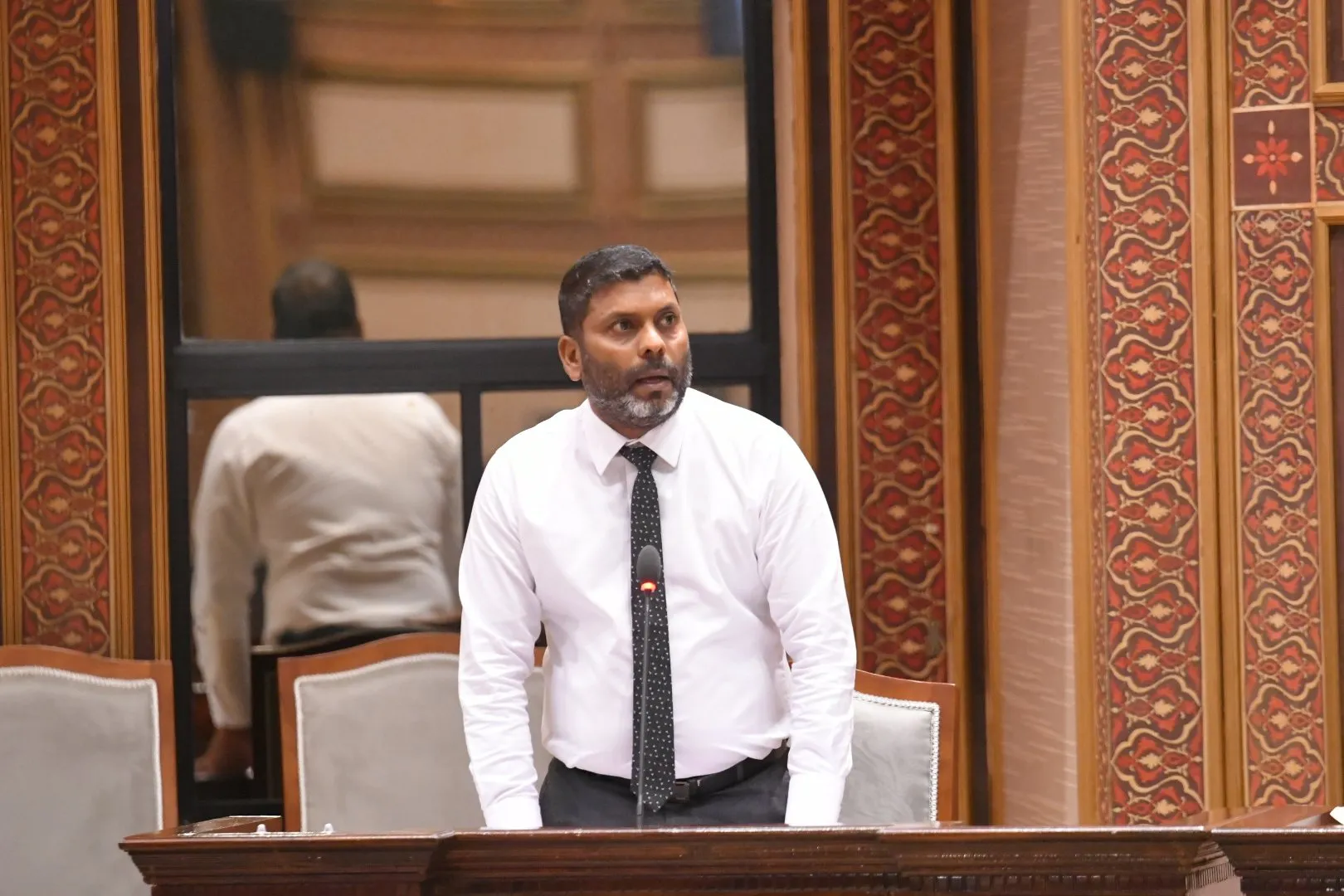 ދެ މިލިއަން ޚަރަދުވާނެ ޕްރޮޖެކްޓް ތަކަށް 2 ލައްކައިގެ ބަޖެޓެއް ކަނޑައަޅާފައި ހުންނާތީ މަސައްކަތް ލަސްވޭ: ރާފިޢު