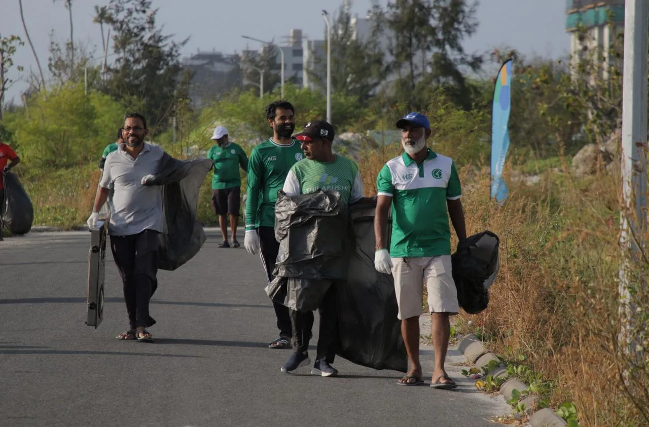 "ދުނިޔެ މަގޭ" ނަމުގައި ހުޅުމާލެ ސާފުކުރުމުގެ ބޮޑު ހަރަކާތެއް ބާއްވަނީ