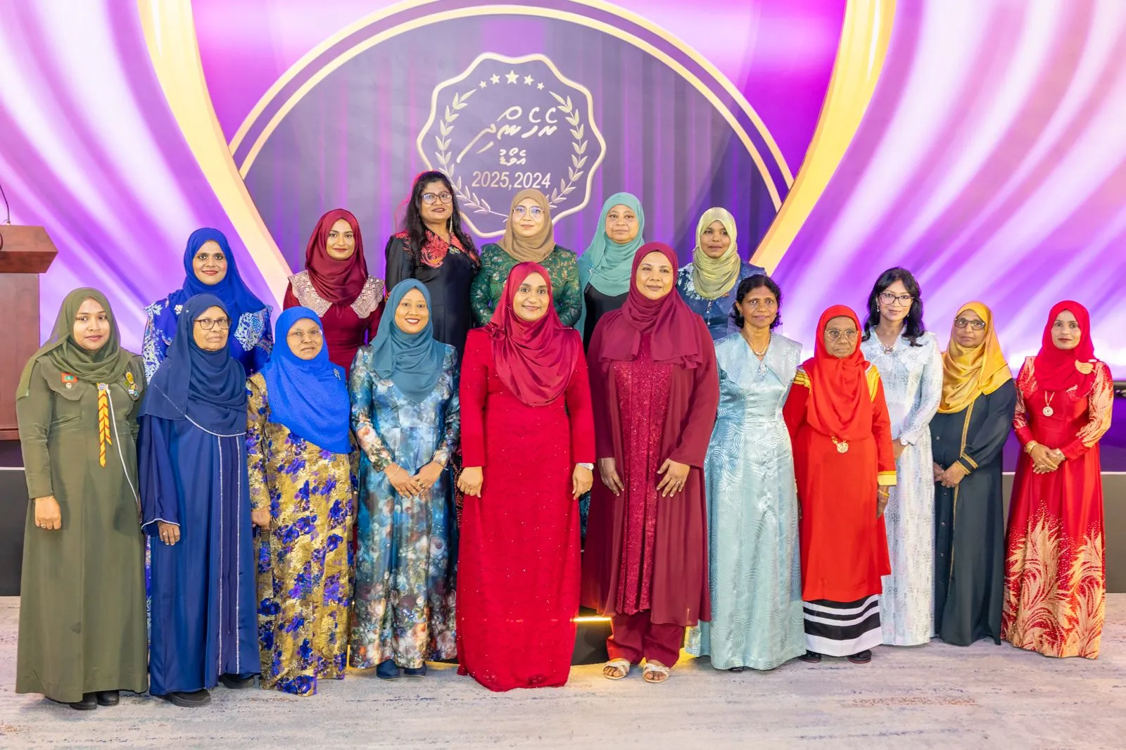 ރެހެންދި އެވޯޑު ހަވާލުކުރުމުގެ ރަސްމިއްޔާތުގެ ތެރެއިން-ފޮޓޯ: ވުޒާރާ