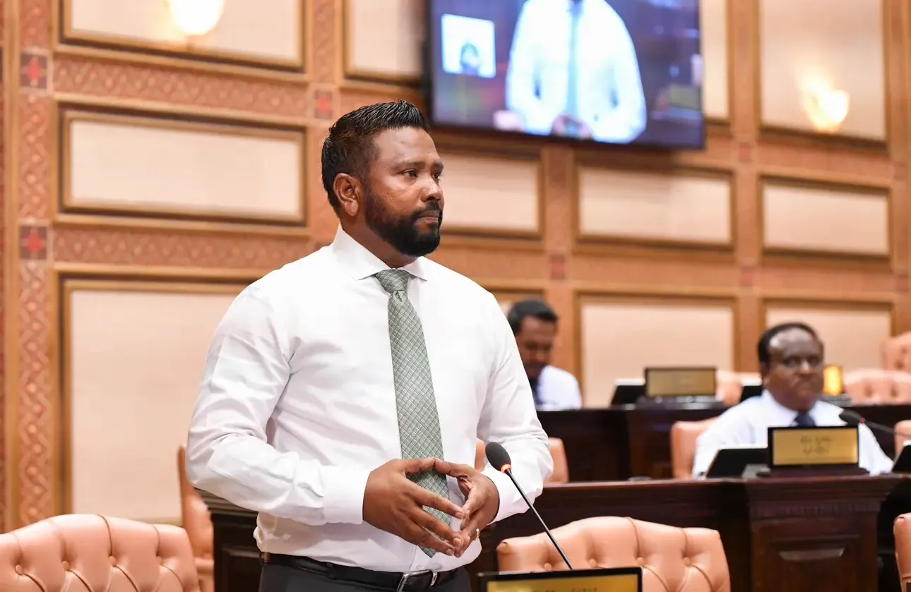 މުހައްމަދު އިސްމާޢީލް، މަލީހަށް: އިއްޔެއާއި މިއަދުވެސް ތިޔަ ކިޔުއްވާ ހަޑިމުޑުދާރު އެއްޗެހި ކިޔުމުގެ އަސްލު ވަރަށް ސާފު