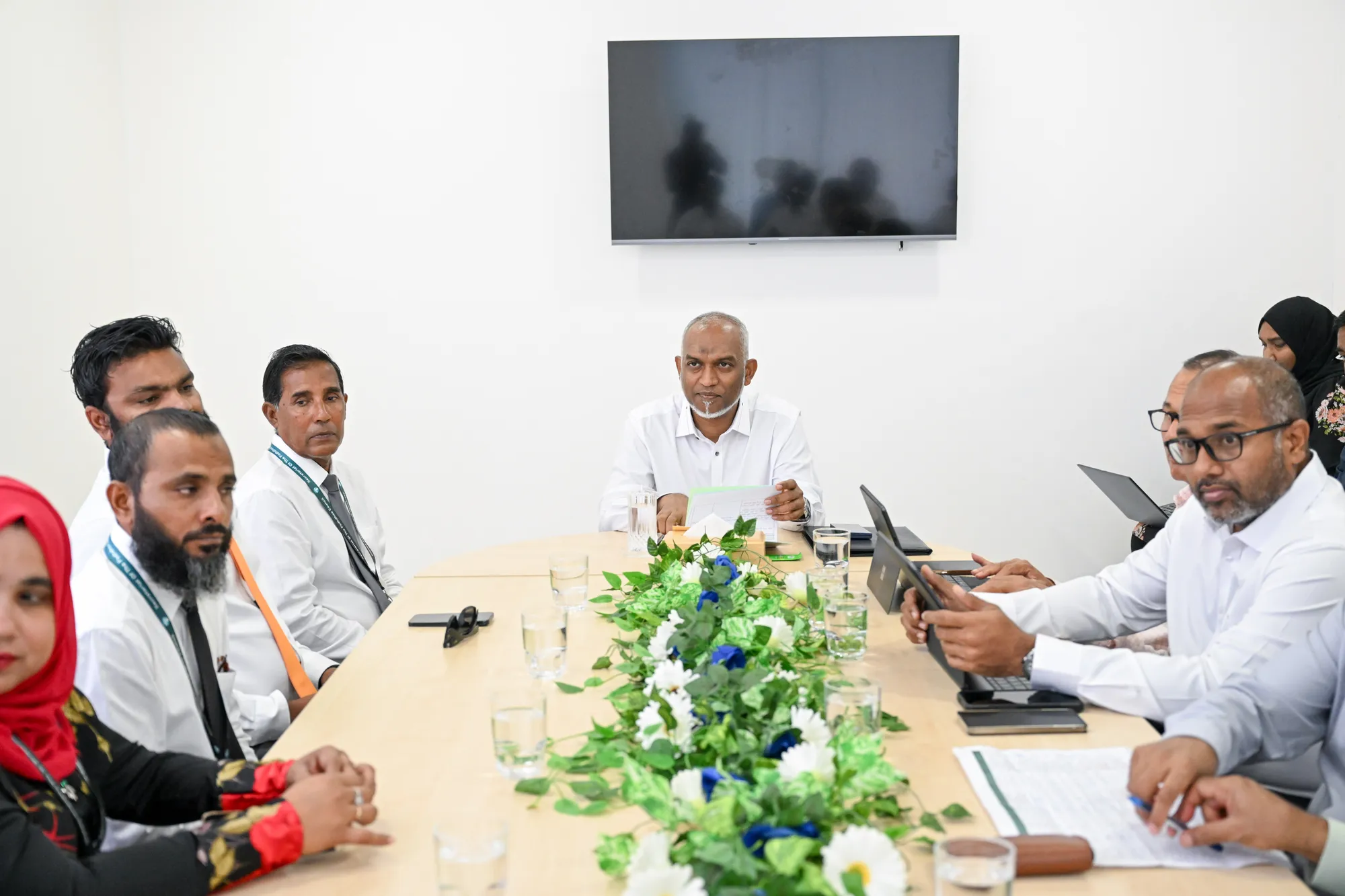 ރައީސުލްޖުމްހޫރިއްޔާ ފޮއްދޫ ކައުންސިލާއި ބައްދަލުކުރެއްވުން: ފޮޓޯ/ ރައީސް އޮފީސް