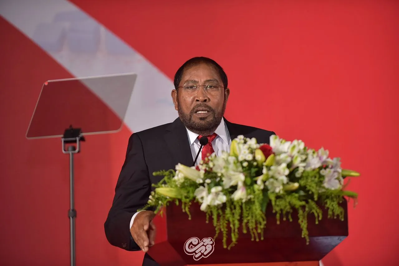 "ޒަމާންތަކެއް ވަންދެން ހިފަހައްޓަމުން އައި ސްޓޭންޑް ކުއްލި ސިޓީ އަކުން ބަދަލުވީ ކިހާވަރެއްގެ ނުފޫޒަކުންތޯ"