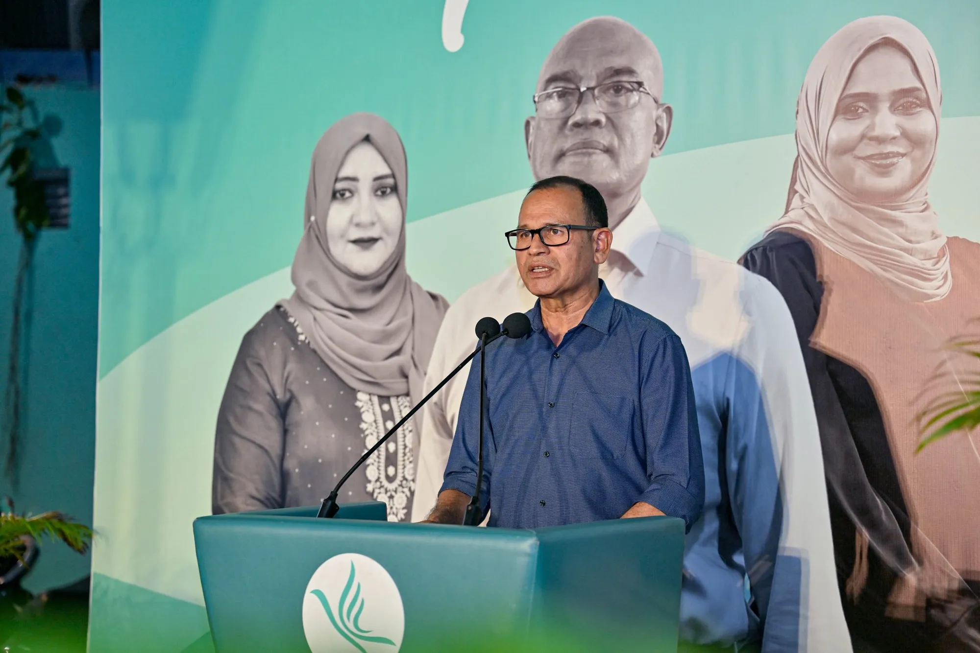 ވަޒީރު އާދަމް ޝަރީފް އުމަރު -