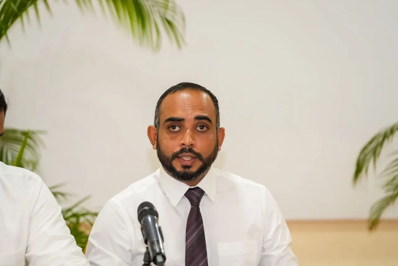 ޔޫތު މިނިސްޓަރު އިބްރާހީމް ވަޙީދު-- ފޮޓޯ/ ރައީސް އޮފީސް