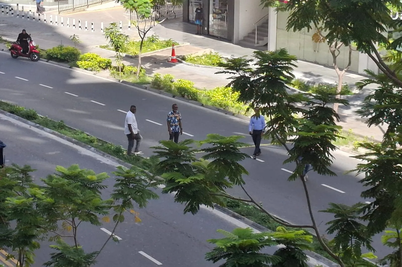 ފޭސް ދޭއްގެ އެންމެގިނަ އެކްސިޑެންޓްތައް ހިނގަމުން އަންނަ މަގުގައި ފުލުހުންގެ ކަމާބެހޭ ޓީމަކުން ހަރަކާތެތެރިވެއްޖެ