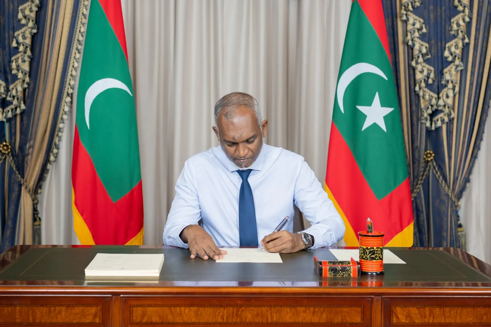 ތިން ބިލެއް ރައީސް ތަސްދީގު ކުރައްވައިފި