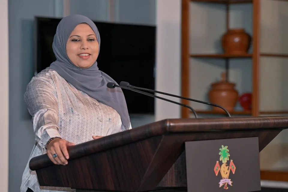 ސިޔާސީ މަޤާމުތަކަށް ކުރާ ހޭދައާއި ބެހޭގޮތުން ފަތުރަމުންދިޔަ ދޮގު ޚަބަރުތަކުގެ ހަގީގަތް މިއަދު ހާމަވެއްޖެ: ހީނާ