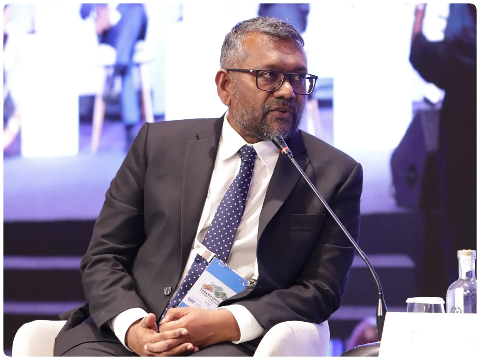 ގްރޭޓްއޯޝަންސްޑައިލޮގްގައި ފައްޔާޒް: ރާއްޖެއަށް އޮތް ގޮންޖެހުންތަކާއި ދިވެހީންގެ ކަންބޮޑުވުންތައް ހިއްސާކުރެއްވި