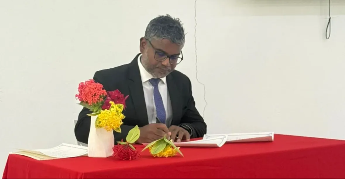 ވ. ތިނަދޫ ކައުންސިލް ރައީސްގެ ބައި އިލެކްޝަނަށް ކުރިމަތިލާން ހުޅުވާލައިފި