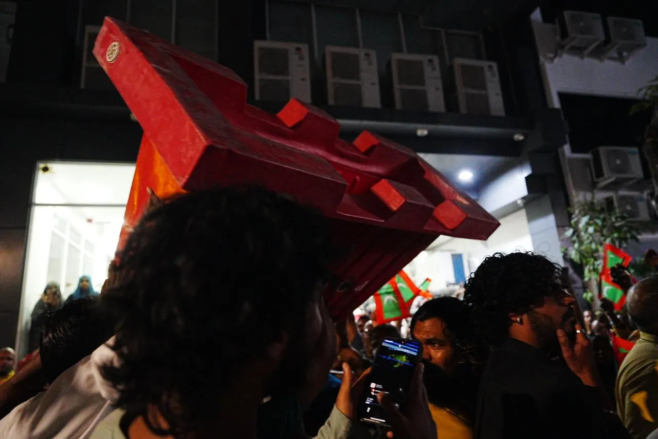 މިރޭ ކުރިއަށްދާ މުޒާހަރާ -- ފޮޓޯ: ވޮއިސް