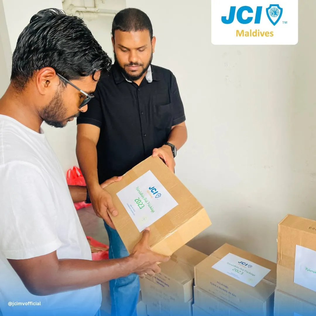 ބޭނުން ޖެހިފައިވާ އާއިލާތަކަށް ޖޭސީއައިގެ ފަރާތުން ހަދިޔާ ޕެކޭޖް ބަހައިފި
