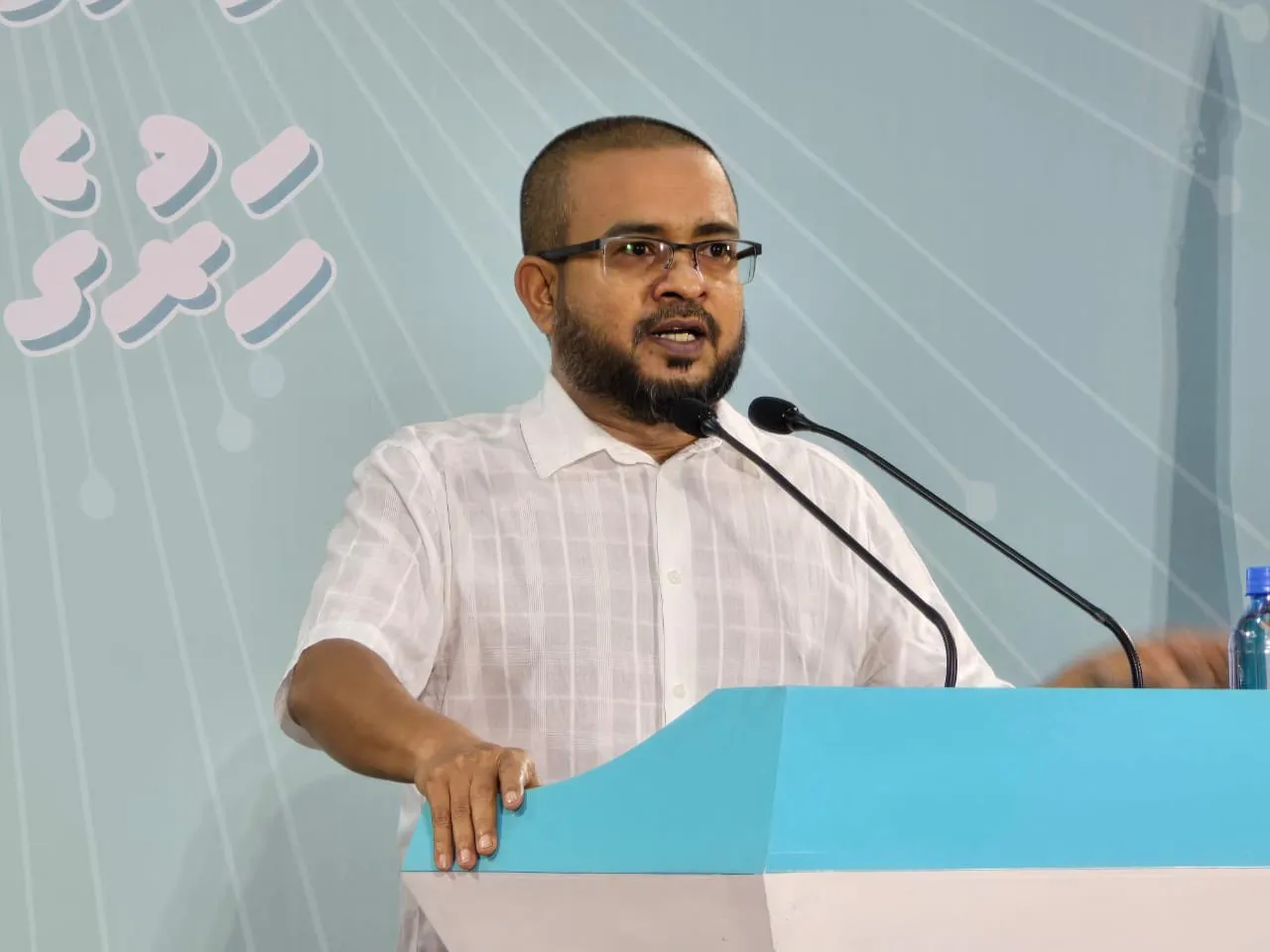 ޕީއެންސީ ހަރުގެ ޖަލްސާގައި ނިހާދު ވާހަކަދައްކަވަނީ: ފޮޓޯ/ ޕީއެންސީ
