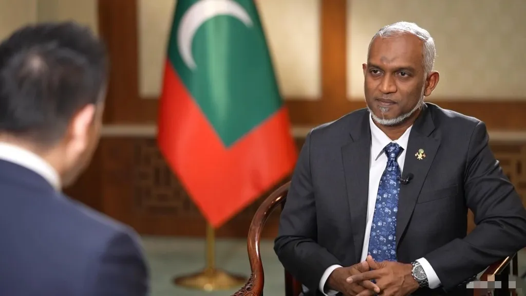ރައީސުލްޖުމްހޫރިއްޔާ ޑރ މުހައްމަދު މުޢިއްޒު ޗައިނާގެ ނޫހަށް ދެއްވި އިންޓަވިއުގެ ތެރެއިން
