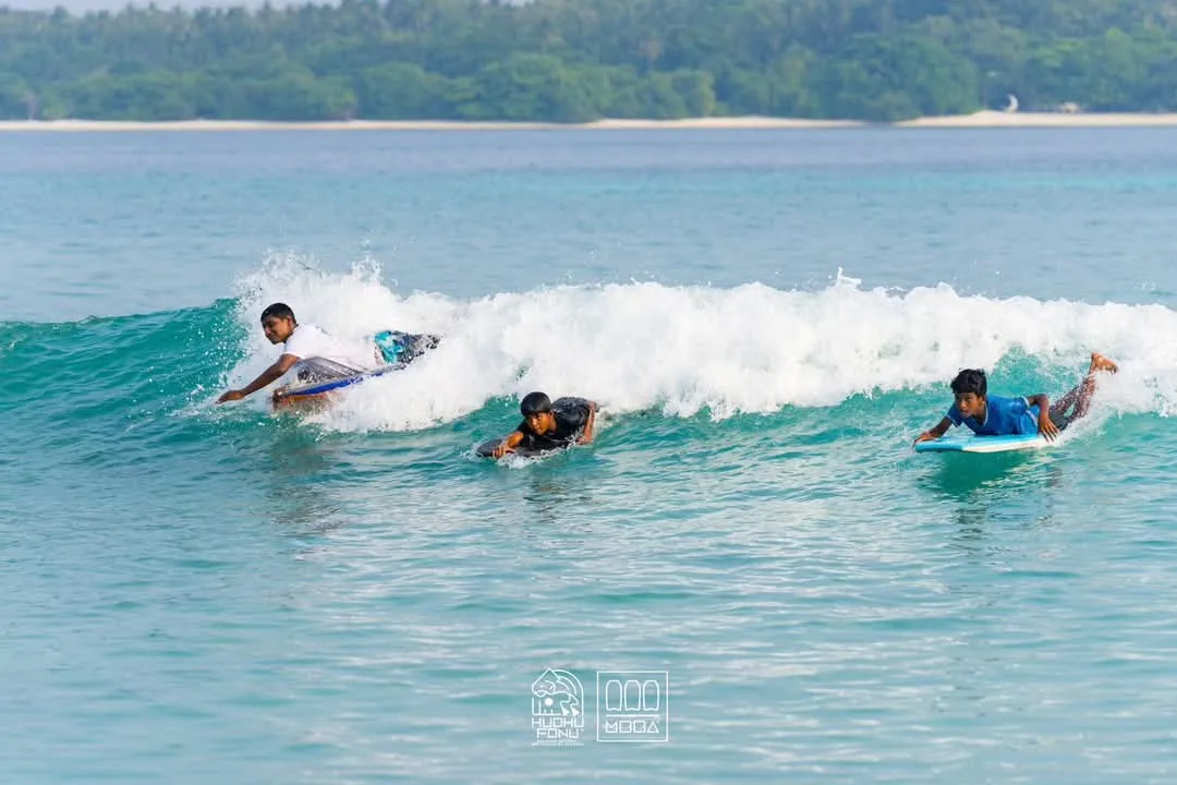 ފޮޓޯ: އެމްބީބީއޭ