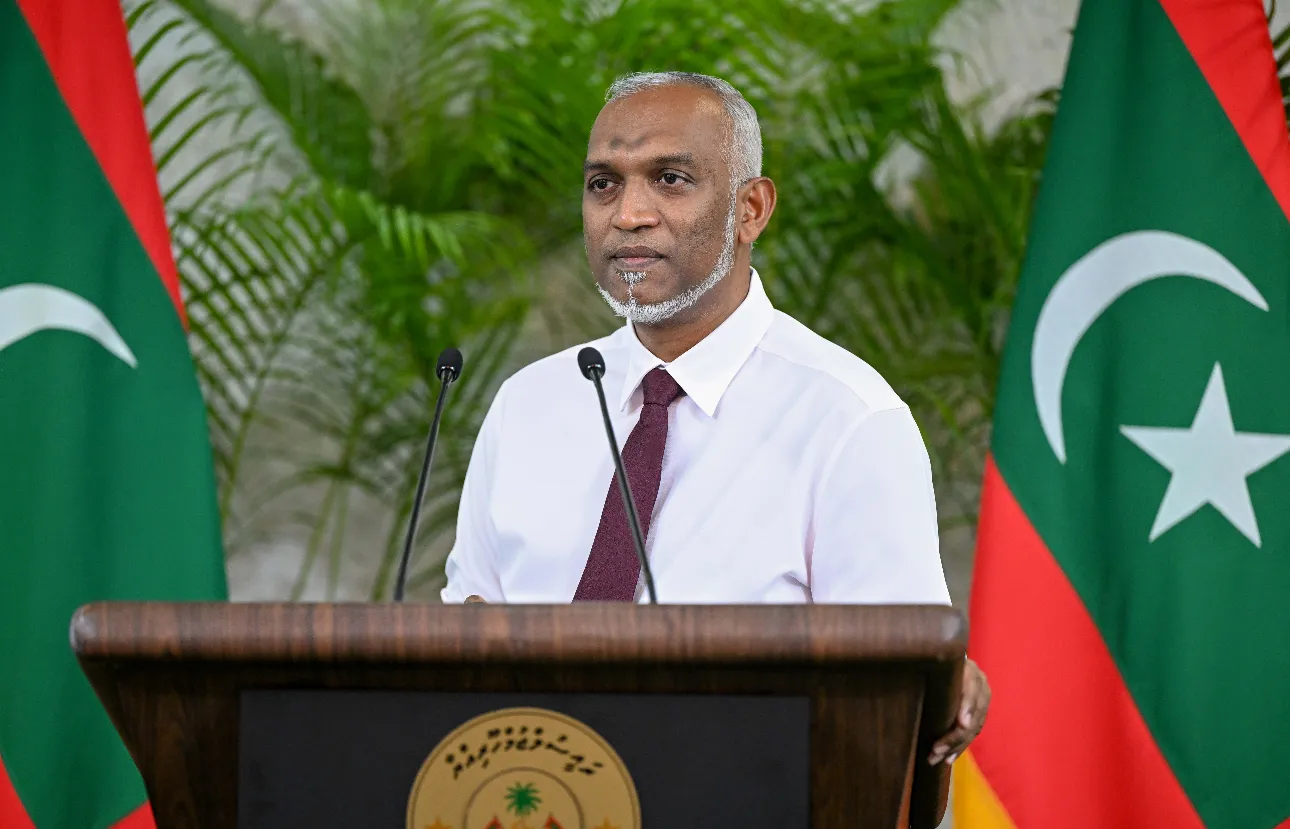 ރައީސުލްޖުމްހޫރިއްޔާ ޑޮކްޓަރ މުޙައްމަދު މުޢިއްޒު: ފޮޓޯ/ ރައީސް އޮފީސް