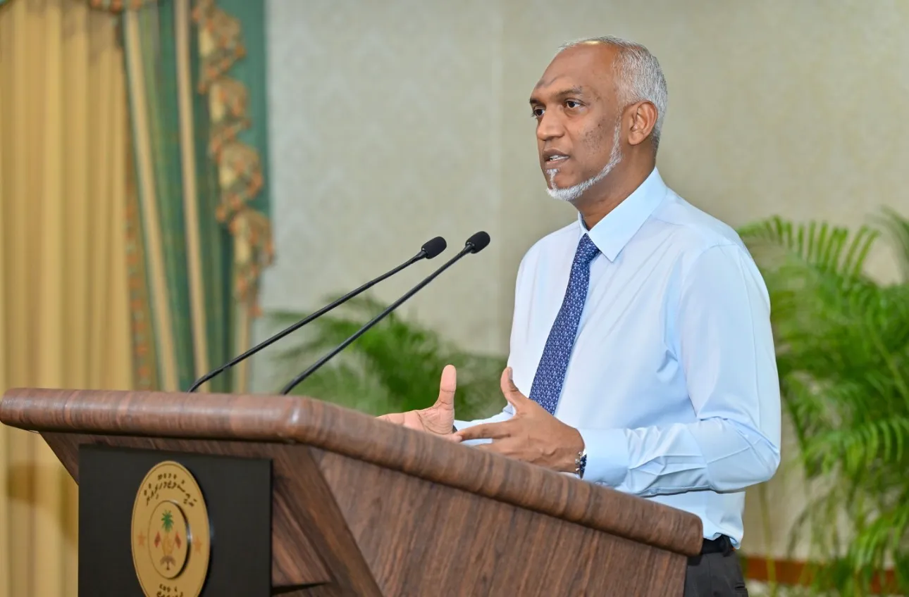 މިއަދު ރައީސް ޑރ. މުހައްމަދު މުއިއްޒު ބޭއްވި ނޫސްވެރިންގެ ބައްދަލުވުމުގެ ތެރެއިން؛ ފޮޓޯ / ރައީސް އޮފީސް