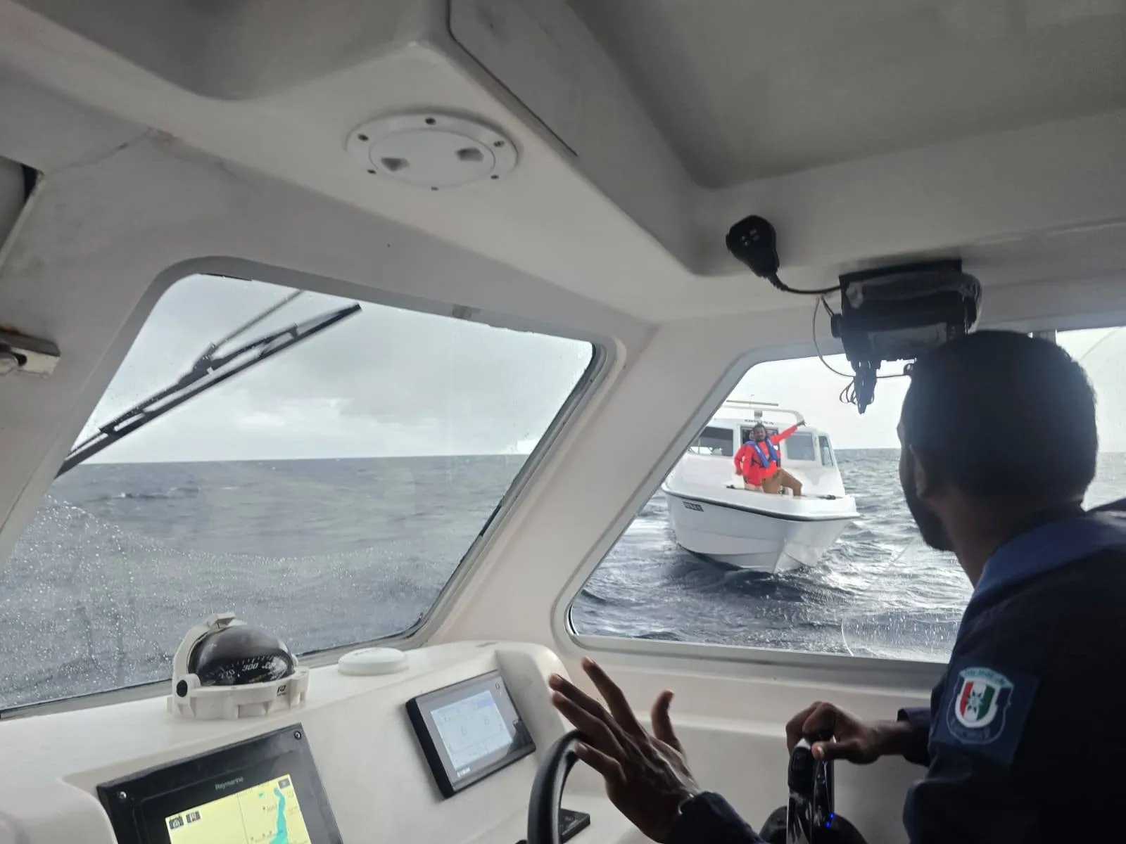 އަނެއްކާވެސް ވިޔަފާރި ބަނދަރާއި ދިމާ ކަނޑުމަތީގައި ނުރައްކާތެރި އެކްސިޑެންޓެއް ހިނގައިފި