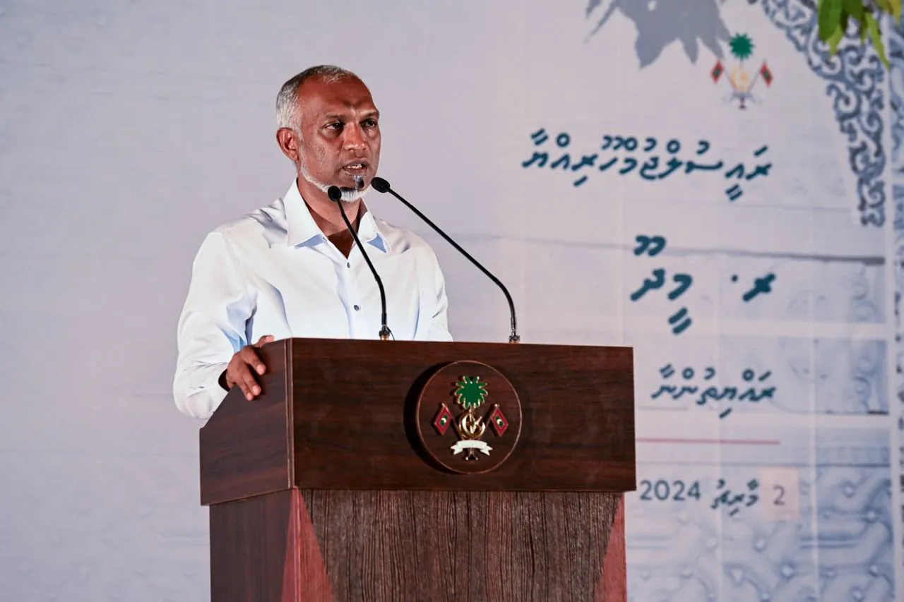 މީދޫ ޖަލްސާގައި ރައީސުލްޖުމްހޫރިއްޔާ ޑރ މުހައްމަދު މުޢިއްޒު ވާހަކަދައްކަވަނީ--ފޮޓޯ/ ރައީސް އޮފީސް