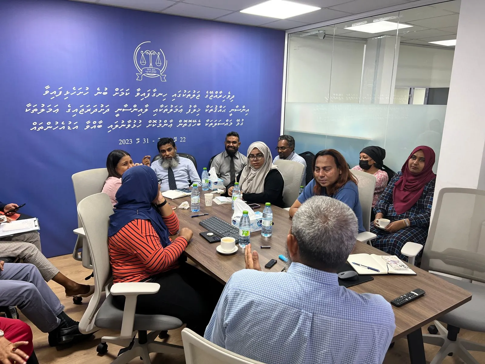 އޮމްބަޑްސްޕަރސަންގެ އޮފީހަށް އިތުރު 6 މަސް ދިނުމަށް އެދި ޕެޓިޝަނެއް ހުށައަޅައިފި