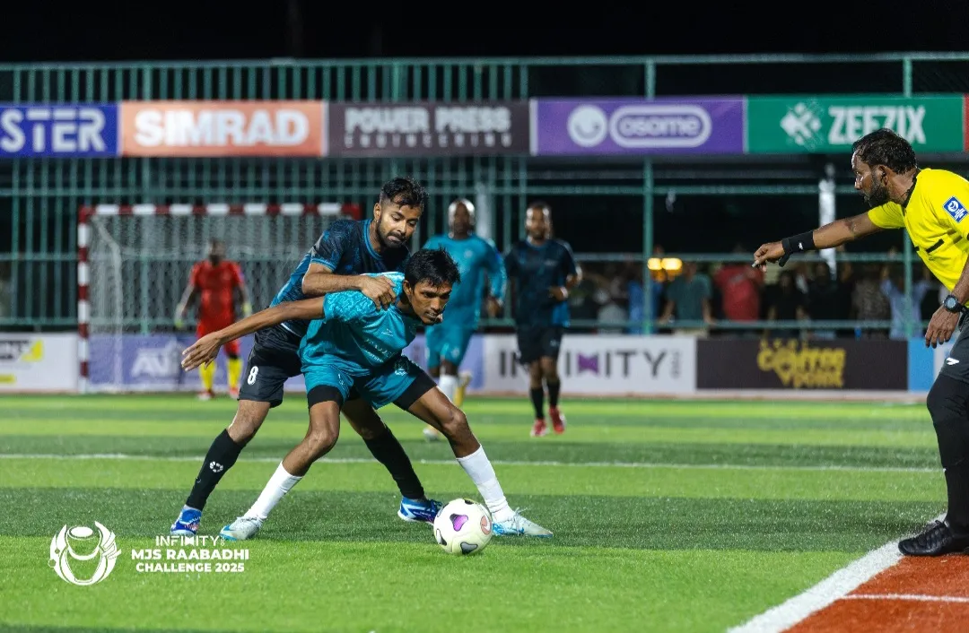 ފާރުފުއްޓާއި ކޮތައިފަރު ވާދަކުރި މެޗުގެ ތެރެއިން..