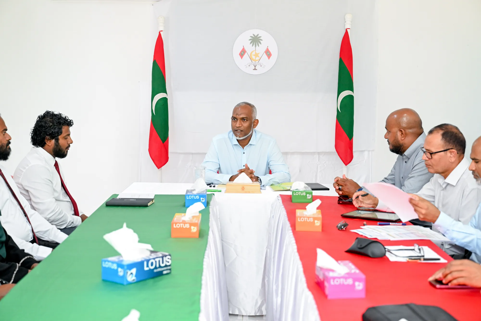 ރައީސް ޑރ.މުޢިއްޒު، ހއ.ތަކަންދޫ ކައުންސިލާއި ބައްދަލުކުރެއްވުން-- ފޮޓޯ: ރައީސް އޮފީސް