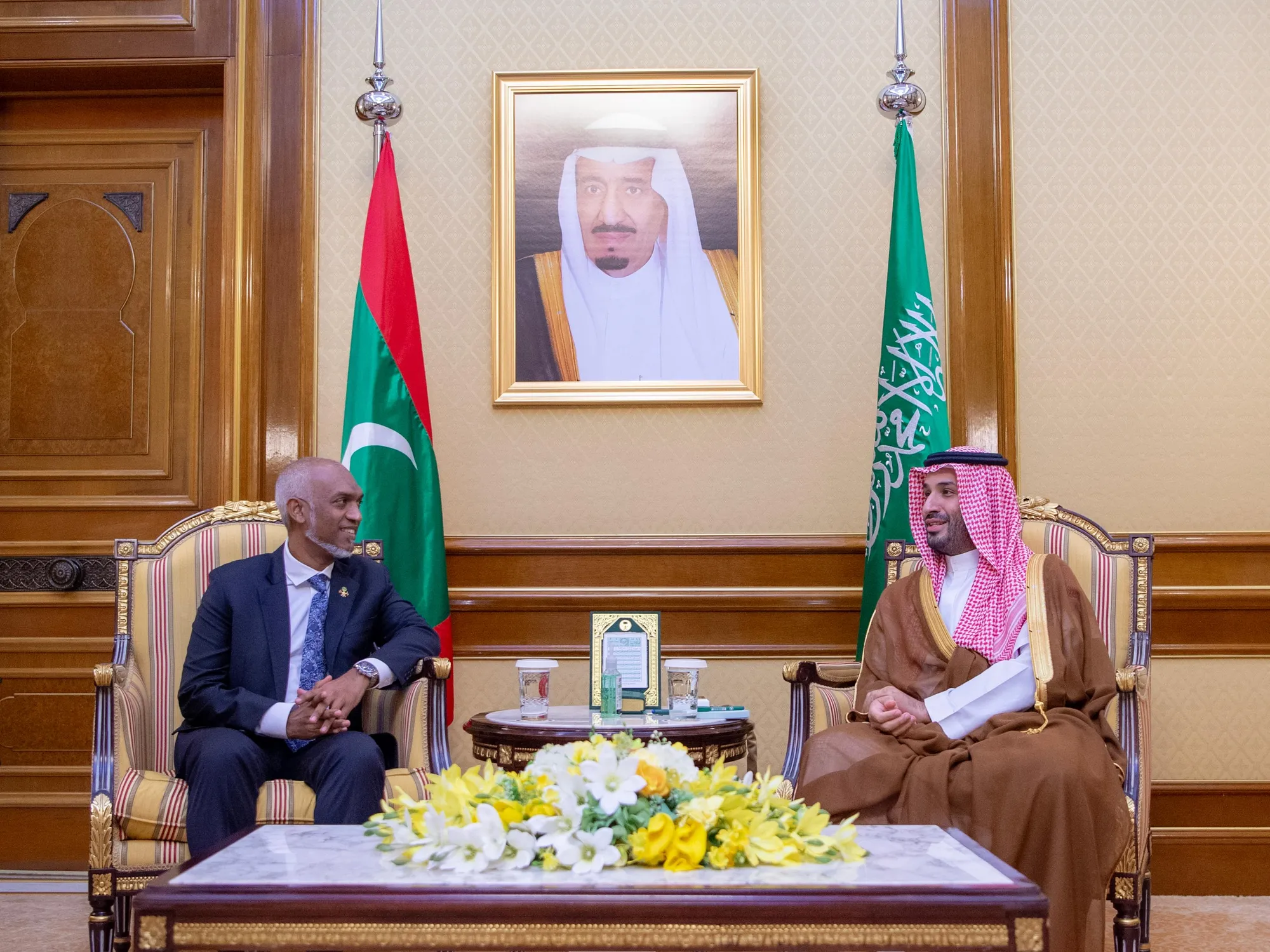 ރައީސް ޑރ.މުހައްމަދު މުއިއްޒު ސައުދީ ރަސްގެފާނާއެކު... ފޮޓޯ: ރައީސް އޮފީސް